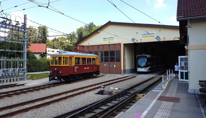 Attersee-Schifffahrt (Büro am Bahnhof) - Attersee Am Attersee