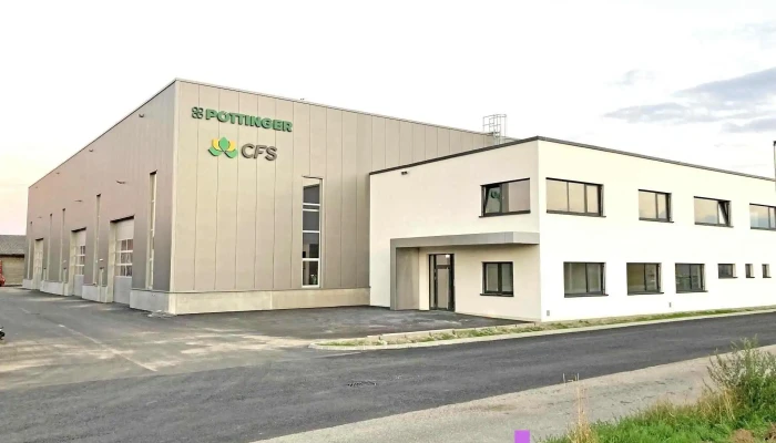 Pottinger Landtechnik   Werk St Georgen Alle - St. Georgen Bei Grieskirchen