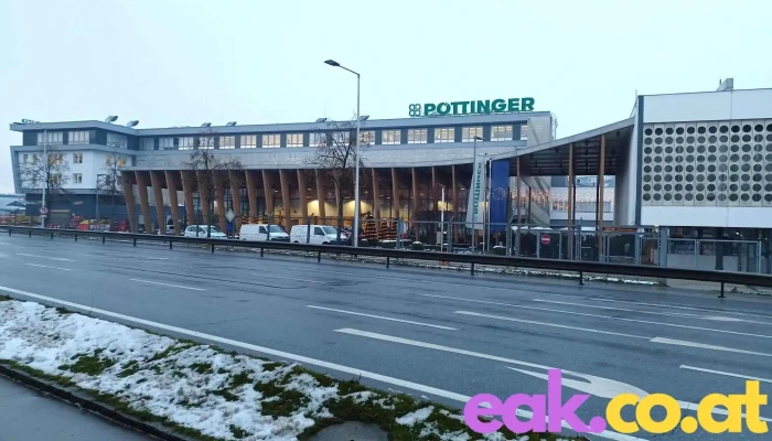 Pottinger Landtechnik Gebaude - Grieskirchen