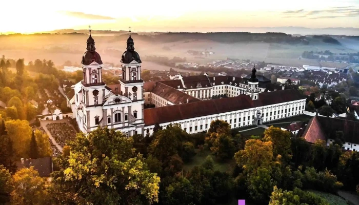Stift St Florian Alle - St. Florian